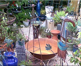 Leaf  Stone Garden Gallery - Accommodation in Brisbane