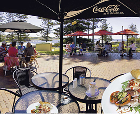 The Beach and Bush Gallery and Cafe - Accommodation Nelson Bay