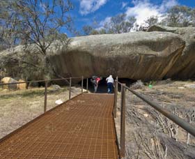 Mulka's Cave - Wagga Wagga Accommodation