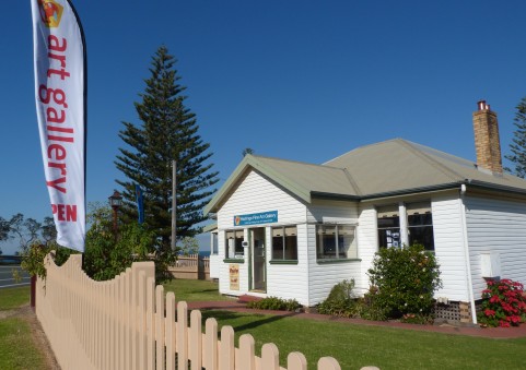 Hastings Fine Art Gallery - Redcliffe Tourism